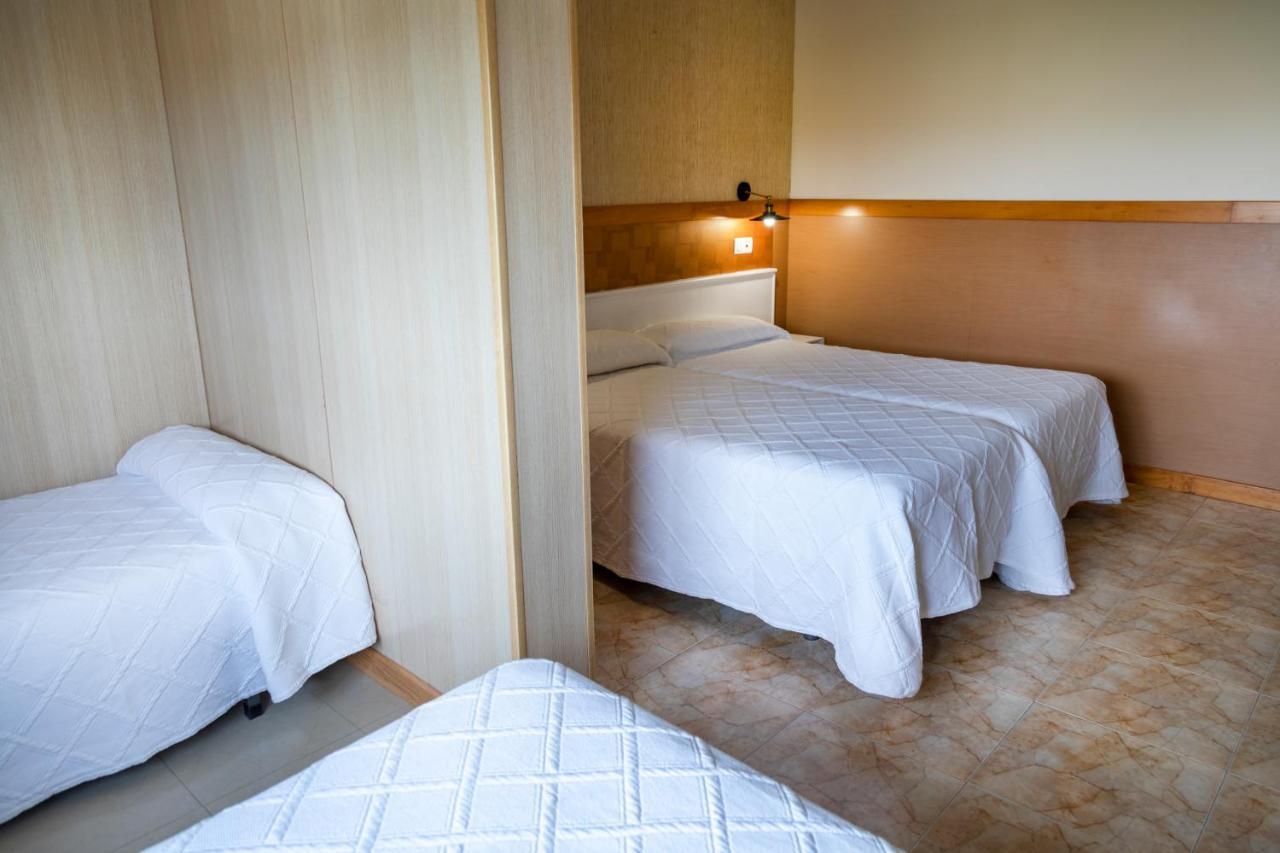 Hotel Ria De Suances Buitenkant foto