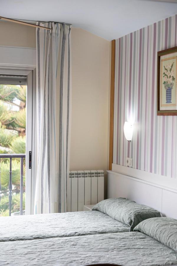 Hotel Ria De Suances Buitenkant foto